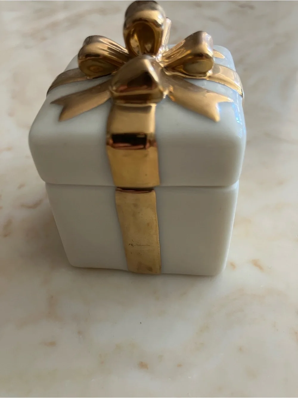 Lenox White Porcelain Jewelry Box with Gold Bow